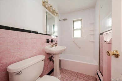 Well-kept 2BR/1.5BA single-family with a finished basement - photo 10