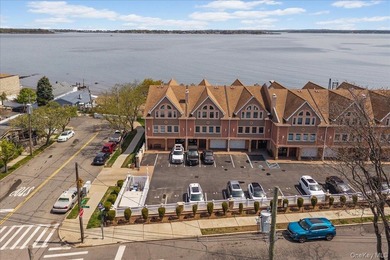 A premier waterfront offering in Golden Beach Estates, this - photo 2