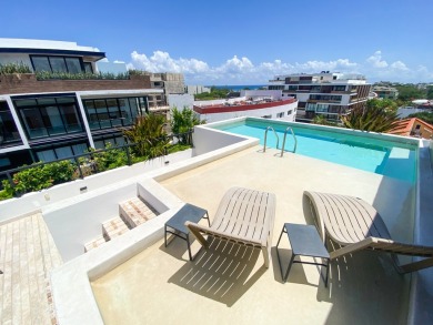 Prime Location 2-Bedroom Apartment Steps from Quinta Avenida &