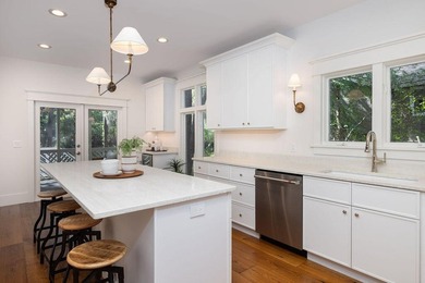 Thoughtfully renovated with a curated selection of designer - photo 19