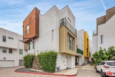 Silver Lake Reservoir Home For Sale in Los Angeles California