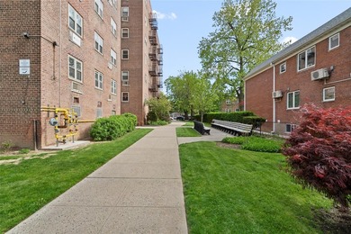 ***Owner Occupied, No Subletting***Bright 1 Bedroom And 1 - photo 12