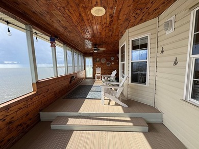 One of Horseshoe Beach's Finest.... This Luxurious 2/2 Gulf - photo 13