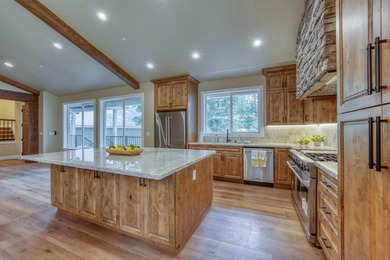 Experience mountain luxury in this gorgeous brand-new alpine - photo 17