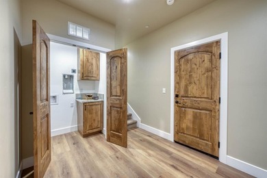Experience mountain luxury in this gorgeous brand-new alpine - photo 45