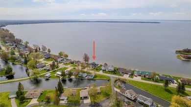 Lakefront with Spectacular sunset & sunrise Views! 5 bedrooms 3 - photo 12