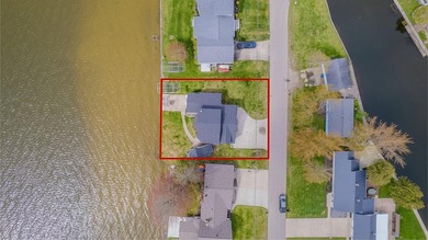 Lakefront with Spectacular sunset & sunrise Views! 5 bedrooms 3 - photo 15