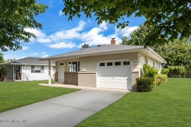 Some houses are just addresses. This one welcomes you from the - photo 20