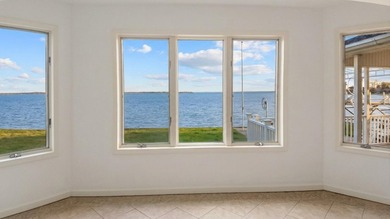 Lakefront with Spectacular sunset & sunrise Views! 5 bedrooms 3 - photo 34