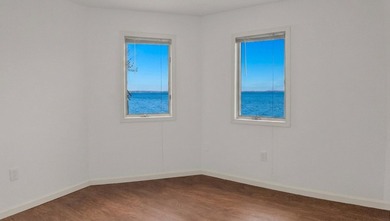 Lakefront with Spectacular sunset & sunrise Views! 5 bedrooms 3 - photo 36