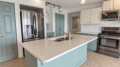 Lakefront with Spectacular sunset & sunrise Views! 5 bedrooms 3 - photo 43