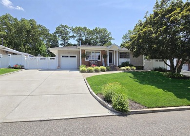 (private lake, pond, coastal) Home Sale Pending in Selden New York