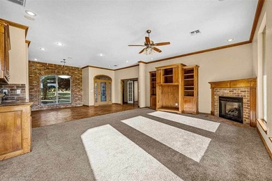 Welcome to 5 Quanah Mountain Road in the desirable Oak Meadows - photo 4