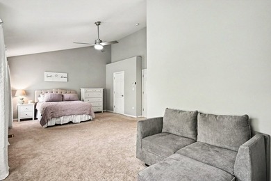STUNNING BOWES CREEK COUNTRY CLUB TOWNHOME WITH NO EXPENSE - photo 13