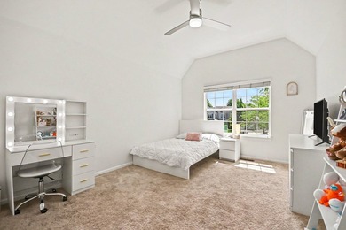 STUNNING BOWES CREEK COUNTRY CLUB TOWNHOME WITH NO EXPENSE - photo 16