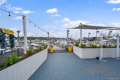 Start living your waterfront lifestyle today! This floating - photo 5