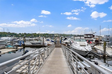 Start living your waterfront lifestyle today! This floating - photo 6