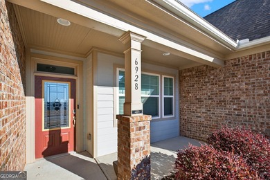Welcome to Manchester Drive, where classic Craftsman charm meets - photo 4