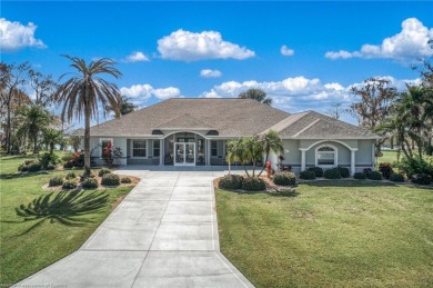 Lake Istokpoga Home For Sale in Sebring Florida