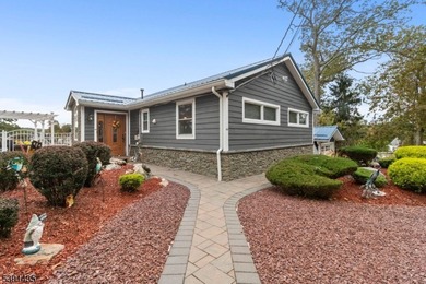 Step into your own slice of paradise on Lake Hopatcong! This - photo 4