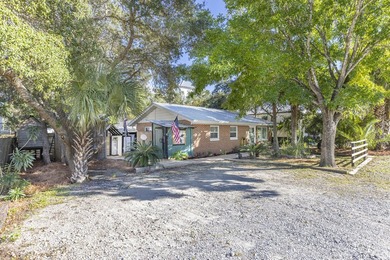 Fantastic one-of-a-kind Florida beach cottage located in the - photo 49