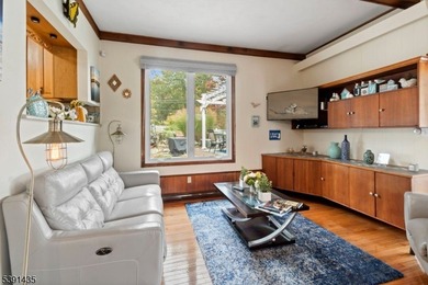 Step into your own slice of paradise on Lake Hopatcong! This - photo 10