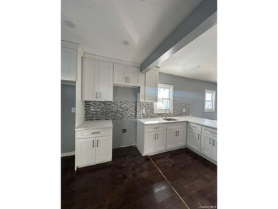 This amazing fully renovated house has on the 1st fl: 4 bedroom - photo 8