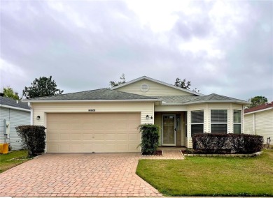 Lake Home For Sale in Leesburg, Florida