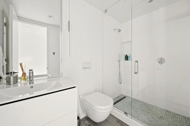 Located on a picturesque, tree-lined townhouse block in Cobble - photo 12