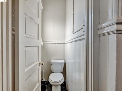 Conveniently located triplex near Children's Hospital and BART - photo 11