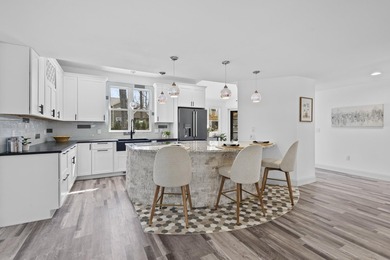 Welcome to modern perfection in coveted Maple Bluff. This - photo 12