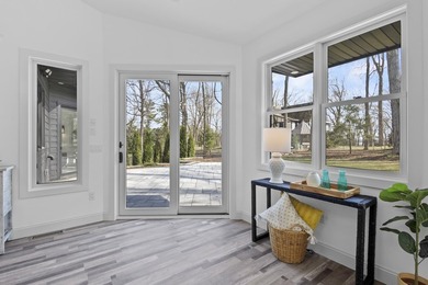 Welcome to modern perfection in coveted Maple Bluff. This - photo 21