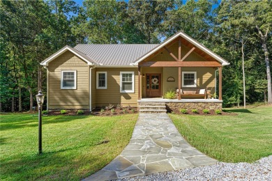 Lake Home For Sale in Lavonia, Georgia