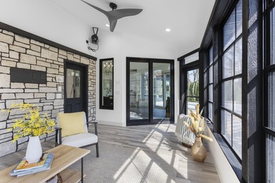 Welcome to modern perfection in coveted Maple Bluff. This - photo 25