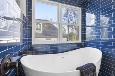 Welcome to modern perfection in coveted Maple Bluff. This - photo 31