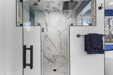 Welcome to modern perfection in coveted Maple Bluff. This - photo 32