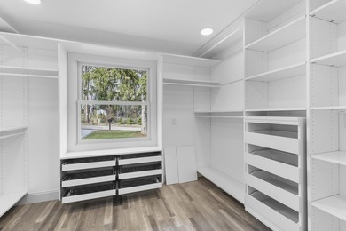Welcome to modern perfection in coveted Maple Bluff. This - photo 33