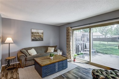 Inviting and stylish condo offers conveniences and worry-free - photo 5