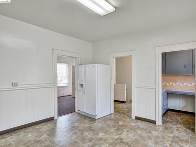 Conveniently located triplex near Children's Hospital and BART - photo 37