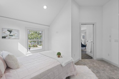 Welcome to modern perfection in coveted Maple Bluff. This - photo 50