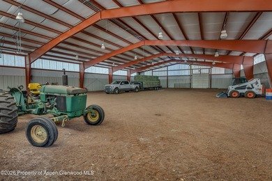 Welcome to Paradise Ridge. This 70-acre Missouri Heights ranch - photo 7