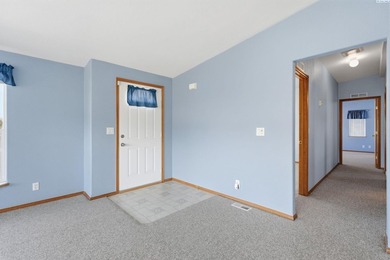 Located in Desert Aire - a Columbia River community known for - photo 5