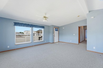 Located in Desert Aire - a Columbia River community known for - photo 9