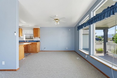 Located in Desert Aire - a Columbia River community known for - photo 10