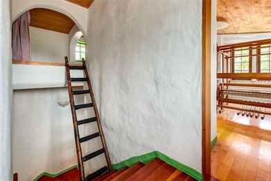 A remarkable home on a spectacular piece of land. This passion - photo 22