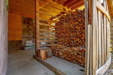 A remarkable home on a spectacular piece of land. This passion - photo 29