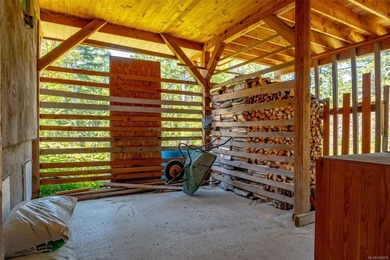 A remarkable home on a spectacular piece of land. This passion - photo 31