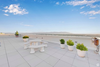 Rare Corner Residence | American Towers *Experience one of