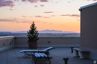 Rare Corner Residence | American Towers *Experience one of