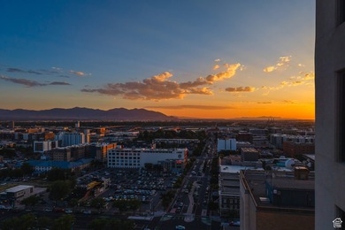 Rare Corner Residence | American Towers *Experience one of